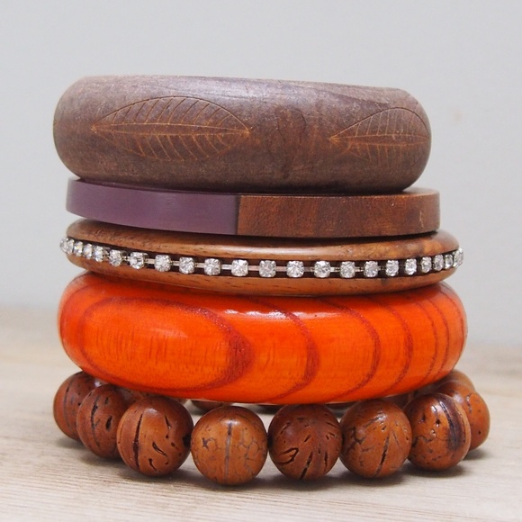Vintage Jewelry - Fab Bundle VTG to Now 5 Wooden Bangle Bracelets